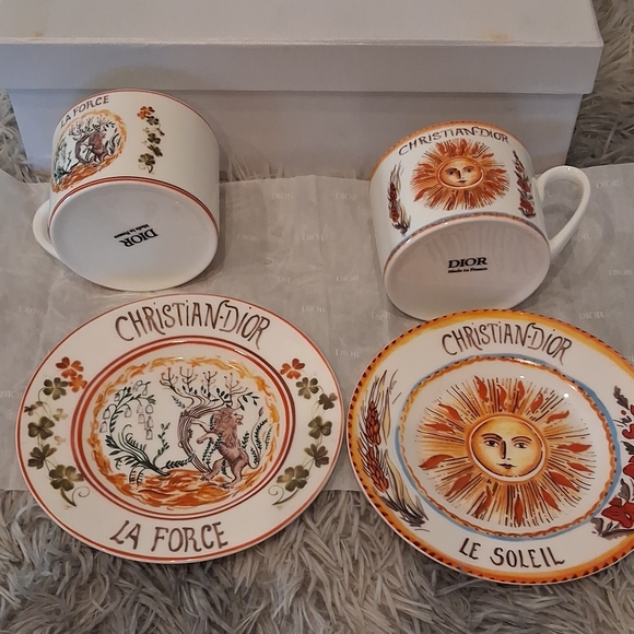 Dior Other - Dior White and Orange Mug Set